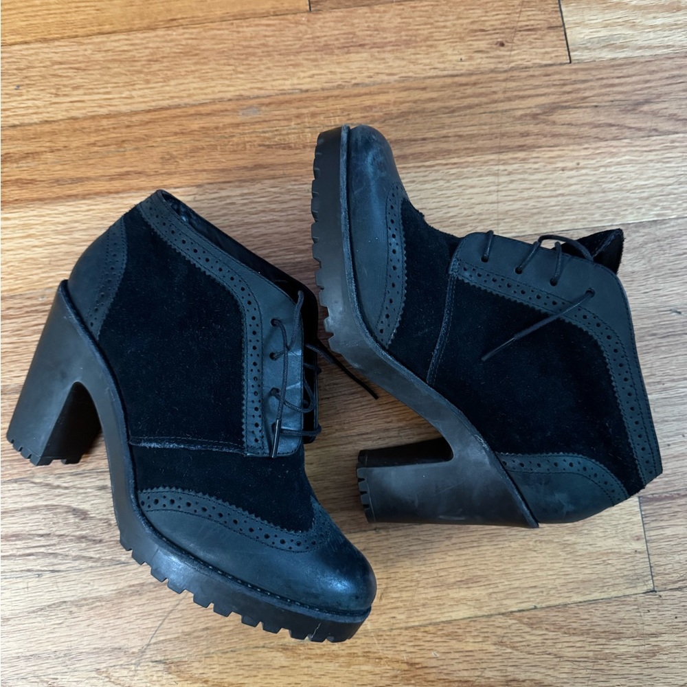 Sperry Top-Sider black suede & leather lace-up heeled booties Size 8.5